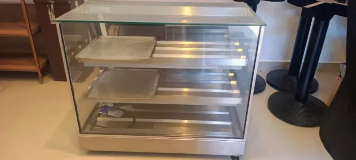 estufa/vitrine quente com 3 andares