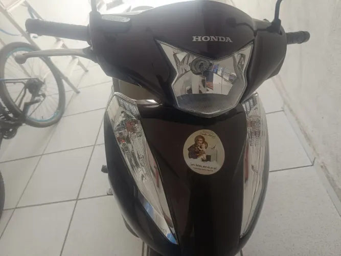 MOTO BIZ 125