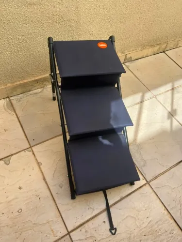 ESCADA PET