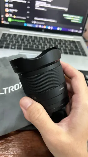 Lente Viltrox 20mm para Câmeras Sony E-mount - USADO