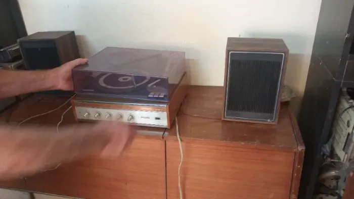 Vitrola Toca Discos Philips mod. 547 100% orig., revisada, func. VÍDEO