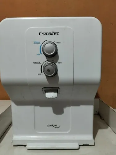 Purificador de água gelado (ESMALTEC)