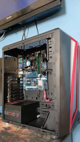 CPU CORE I3 6300 8gb ddr4 ssd 120gb fonte 400w 80 plus aceito cartão