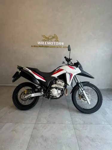 LINDA XRE 300 2013 (CAPITÃO AMÉRICA) ***ENTRADA SUGERIDA***
