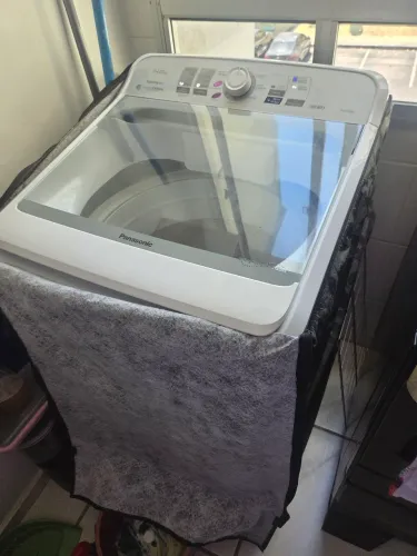 Maquina de lavar Panasonic 14 kg.