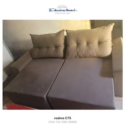 Sofá retrátil,com esponja ortopédica.