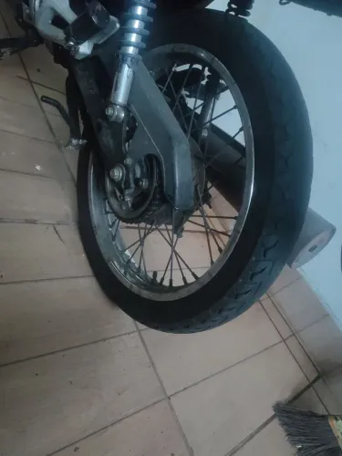 Vendo rodas de raio fan 150 2012 já vai com o disco