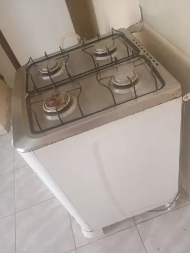 Fogão de 4 bocas