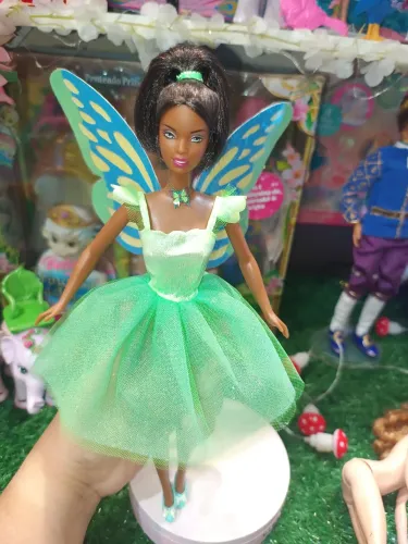 Barbie butterfly Christine funcionando perfeitamente