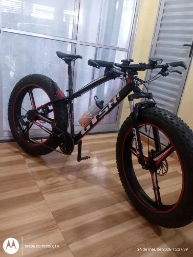 Bike fat 26x4.0com toda de magnésio pego bike 29 mas volta.