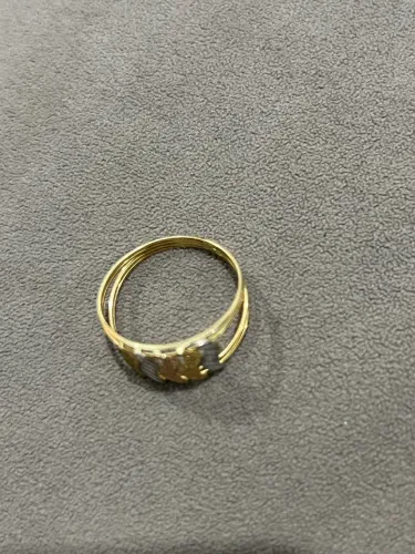 Pulseira e anel de ouro . Pulseira maciça 9.9 e anel 1.9 Grmas ?6.500 reais nos dois .