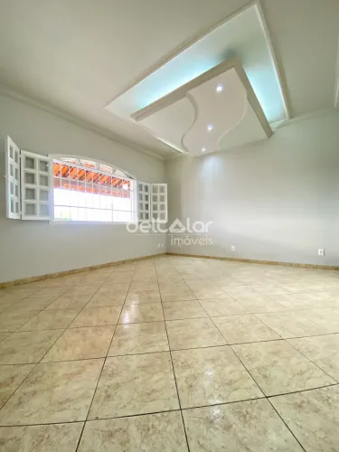Casa para locação com 3 quartos, suíte e 3 vagas, Heliópolis, Belo Horizonte, MG