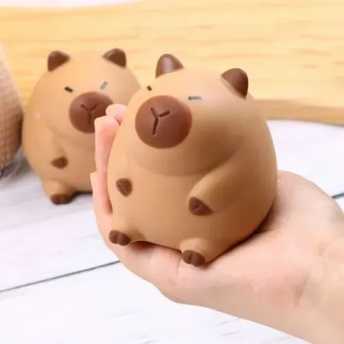 Brinquedo Capivara Fofo Squishy Antiestresse Macio e Elástico, com Diversão no Alívio do
