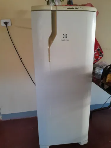Vendo geladeira em ótimas condições