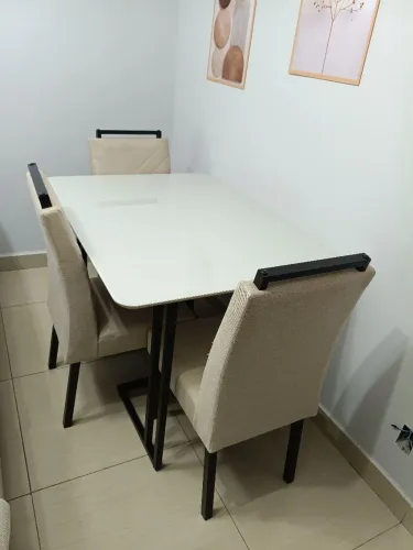 Mesa de Jantar 4 Lugares