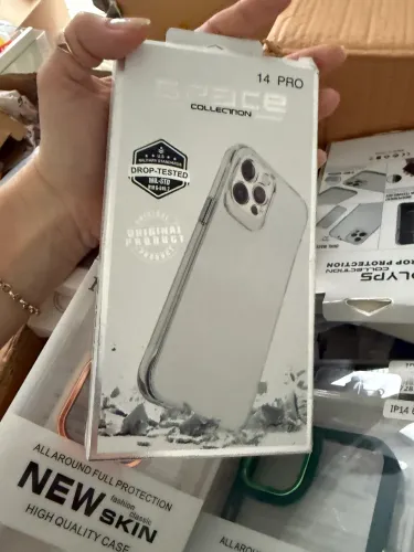 Caixa com 100 capas variadas iphone vidro e skin e transparente