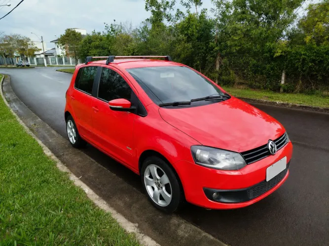 Volkswagen Fox 1.0 MI Total Flex 8V 5P 2012