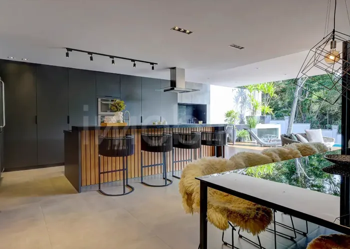 Casa no Condomínio Bella Vista Balneário Camboriú com 450 m²