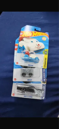 Lote 3 carrinhos Hotwheels (El camino, minecart, quick chat)