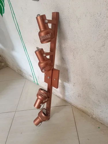 Vendo Trilho 4 lâmpadas Rosé