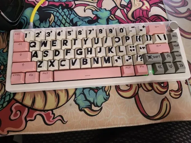 teclado mecânico gmk67