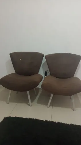 Cadeiras pouco tempo de uso
