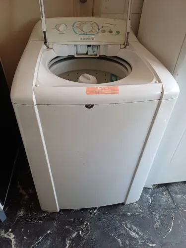 Vendo maquina de lavar roupas