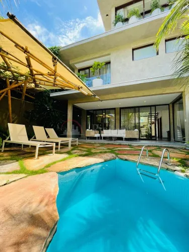 Casa a Venda na Praia de Maresias em Condominio Fechado Frente ao Mar