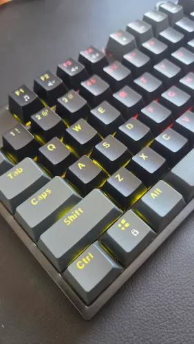 Teclado Gamer Fantech Atom104 - pra levar hoje!