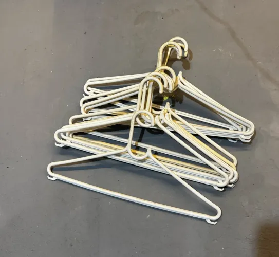 13 cabides plasticos