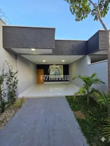 Casa de 2 quartos no Jardim Belvedere em Goiânia, com armários na cozinha e próxima ao Sho