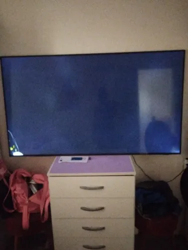 Televisão Samsung 65 polegadas com defeito na tela ideal para retirada de peças