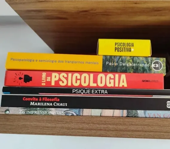 Livros títulos diversos