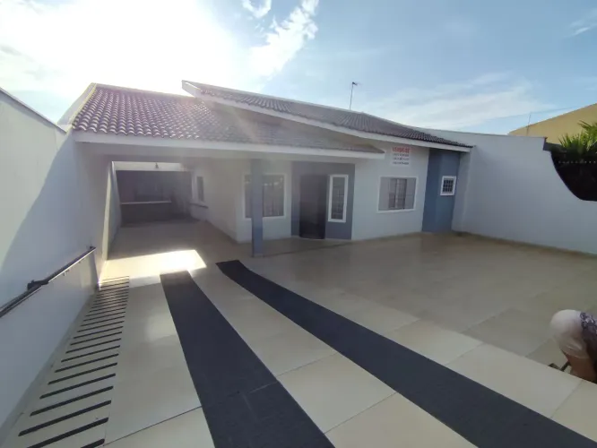 Vende-se Casa no Centro de Mandaguaçu