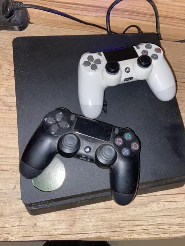 PS4 Slim 1TB 