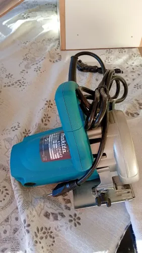 Makita