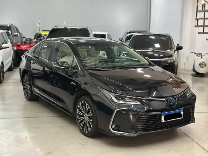 Toyota Corolla Altis Prem. Hybrid 1.8 Flex AUT 2023
