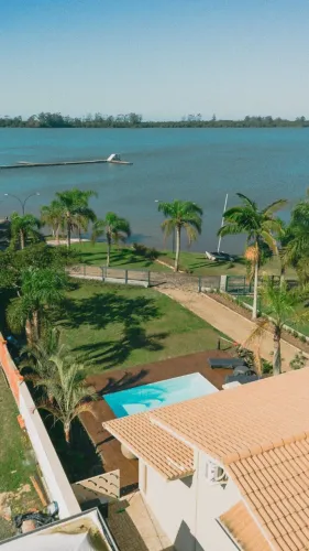 Casa 4 dorm imóvel único a venda na região com acesso privativo lagoa Rincão ACEITA PERMUT