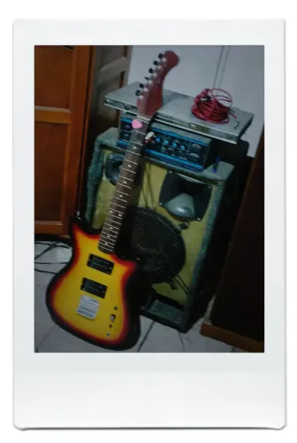 Guitarra rara anos 70
