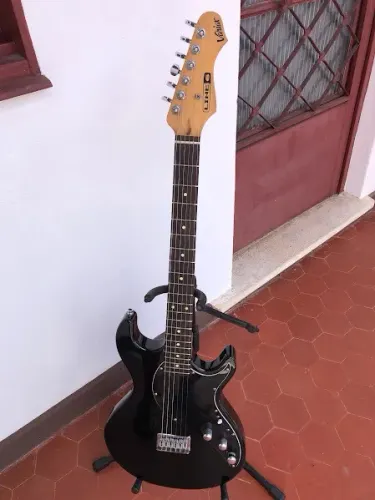 Guitarra Line6 Variax 300 parcelo na Olxpay,ML e MPG avalio troca