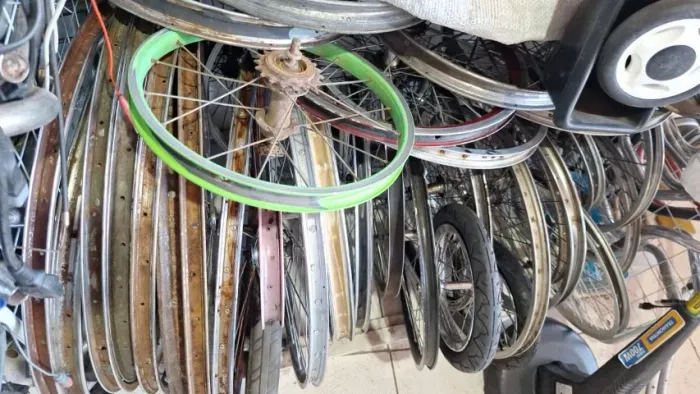 Aros para bicicletas antigas de 10 ao 27 a partir de 15,00 cada, somos loja - 3003