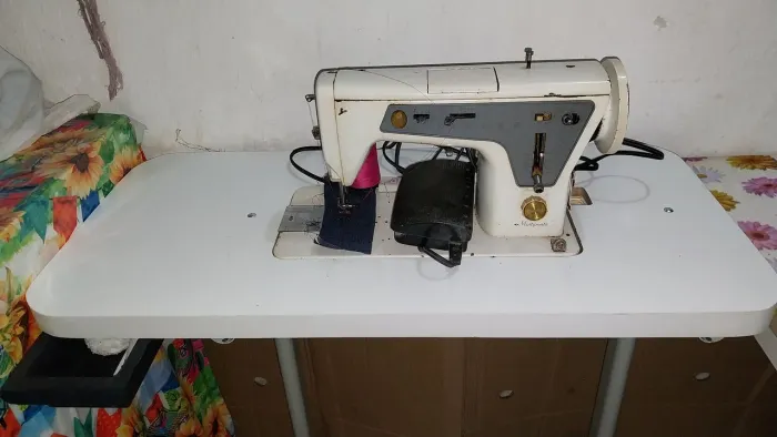 Máquina de costura 