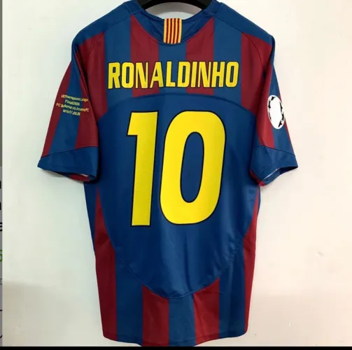 Camisa Barcelona retro Ronaldinho temporada 2006