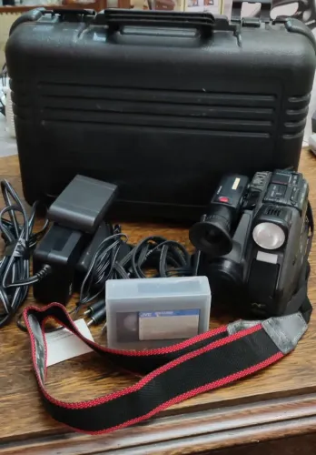 Filmadora JVC VHS-C Vintage Completa Para Coleção/Peças