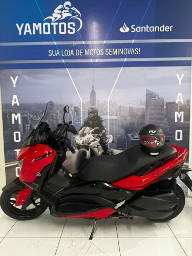 YAMAHA XMAX 250