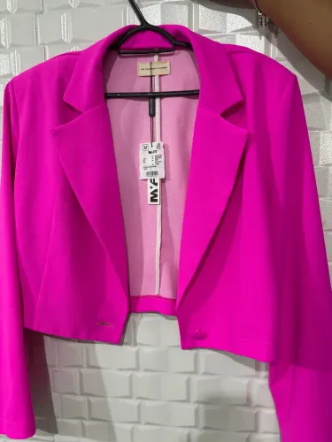 Blusa de tricô da acostamento