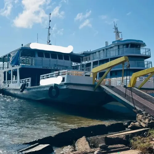 EMBARCAÇÃO DISPONÍVEL! 