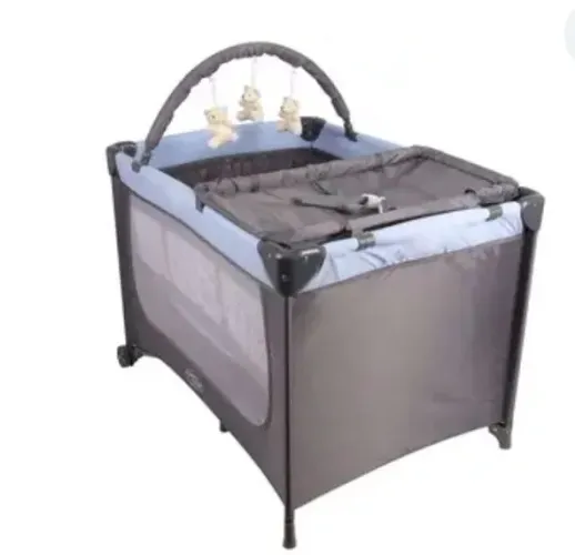 Vendo berço portátil - Semi novo 