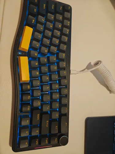 Teclado RGB Ajazz - Acompanha cabo enrolado