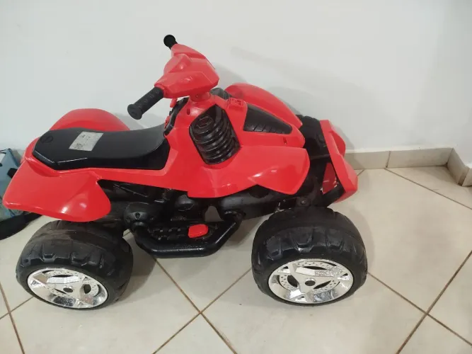 Quadriciclo Bandeirantes 12v